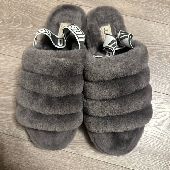 UGG Fluff Yeah Slides - Picture 1 of 8